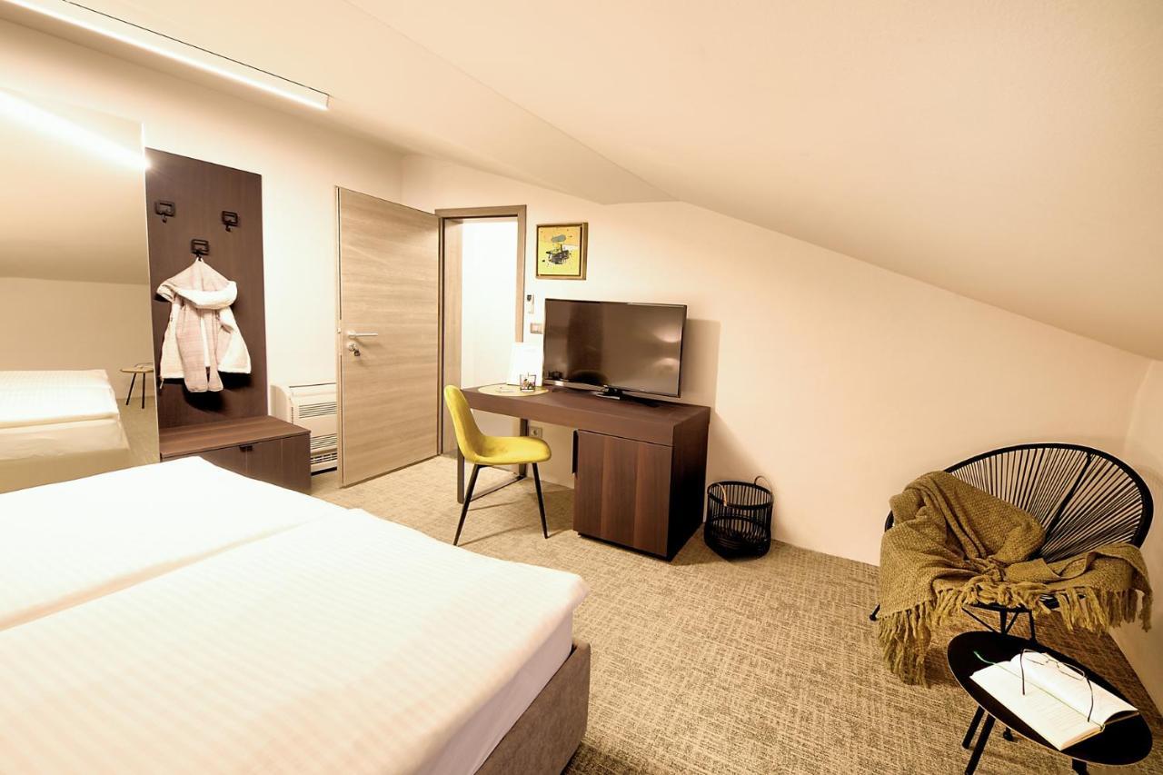 Aldila Art Rooms, Apartment And Vacation House Smartno Bagian luar foto